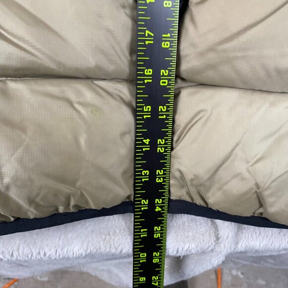 Old Navy Reversible Down Puffer Vest M Tan & Burgundy 90% Down Clusters Water-Re - Picture 3 of 11